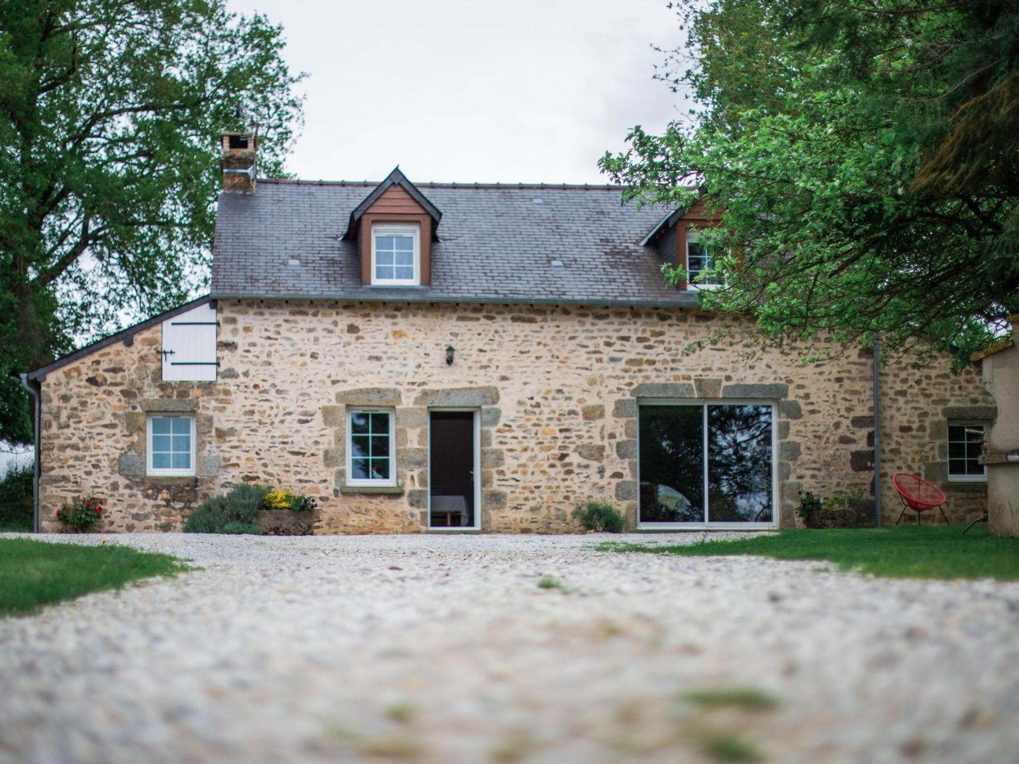 Gite De Charme Renove Avec Cheminee, Terrasse Et Proche Randonnees - Capacite 13 Pers. - Fr-1-410-179 Saint-Léonard-des-Bois Zewnętrze zdjęcie