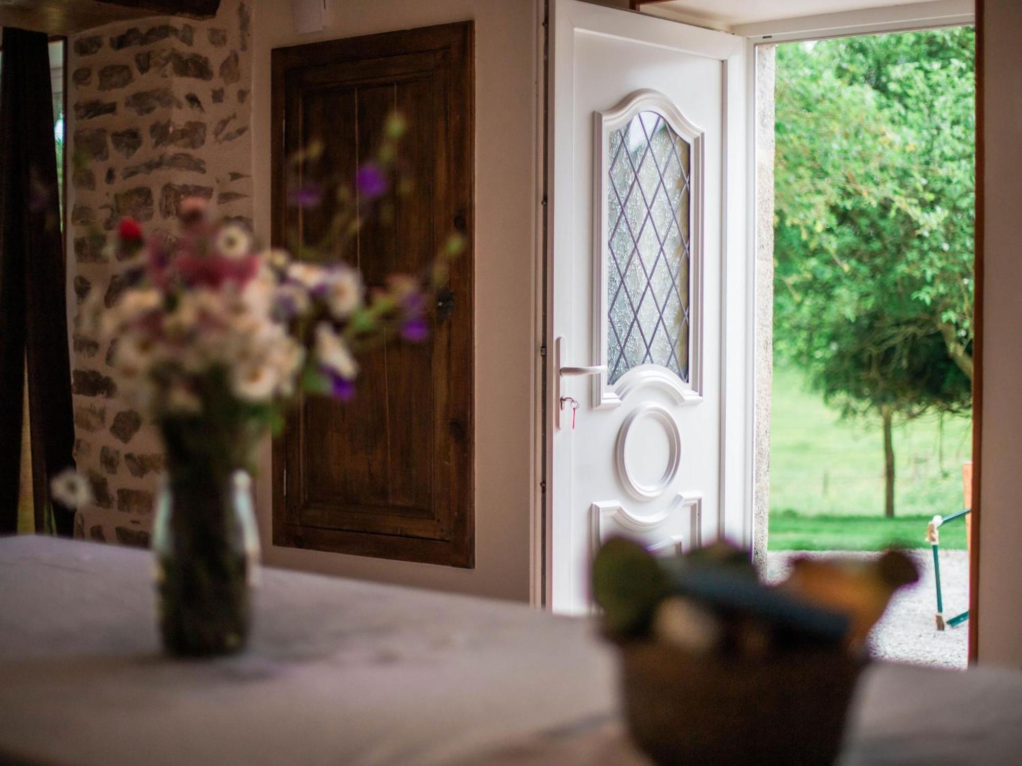 Gite De Charme Renove Avec Cheminee, Terrasse Et Proche Randonnees - Capacite 13 Pers. - Fr-1-410-179 Saint-Léonard-des-Bois Zewnętrze zdjęcie